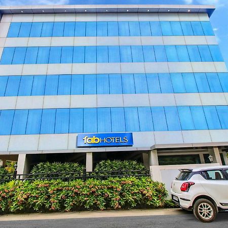 Fabhotel Syberitic Suites Gachibowli - Fully Vaccinated Staff Kondapur  Esterno foto