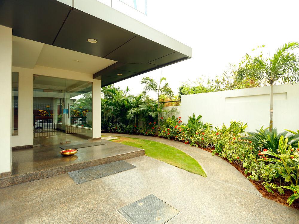 Fabhotel Syberitic Suites Gachibowli - Fully Vaccinated Staff Kondapur  Esterno foto
