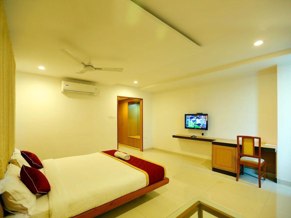 Fabhotel Syberitic Suites Gachibowli - Fully Vaccinated Staff Kondapur  Esterno foto