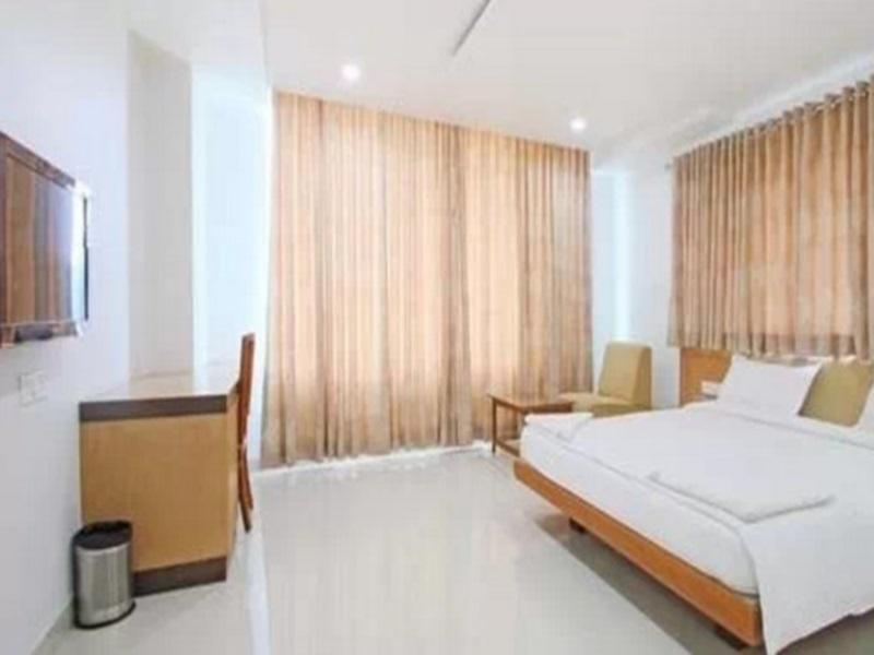 Fabhotel Syberitic Suites Gachibowli - Fully Vaccinated Staff Kondapur  Esterno foto