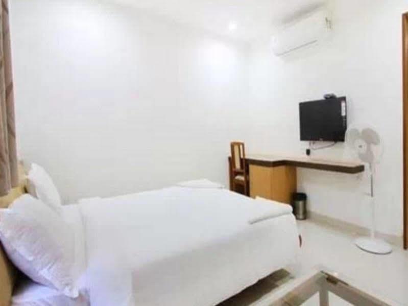 Fabhotel Syberitic Suites Gachibowli - Fully Vaccinated Staff Kondapur  Esterno foto